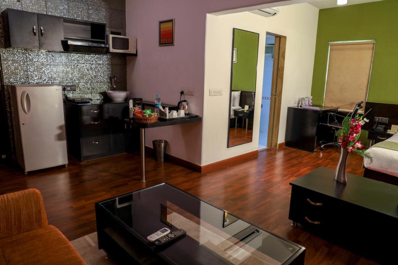 Royal Orchid Golden Suites Pune Zewnętrze zdjęcie